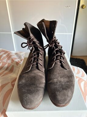 Dieppa Restrepo brown gray suede lace up boots size 9